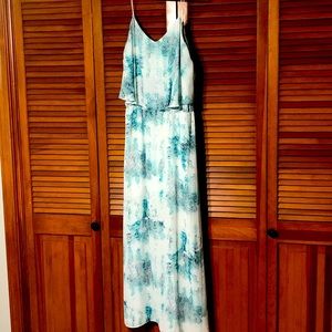 Flowy, light weight slit dress